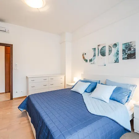 Lejlighed Bononia Palace 3 *